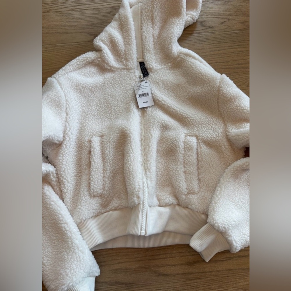 Cozy White Sherpa Jacket Cotton On - Picture 3 of 3